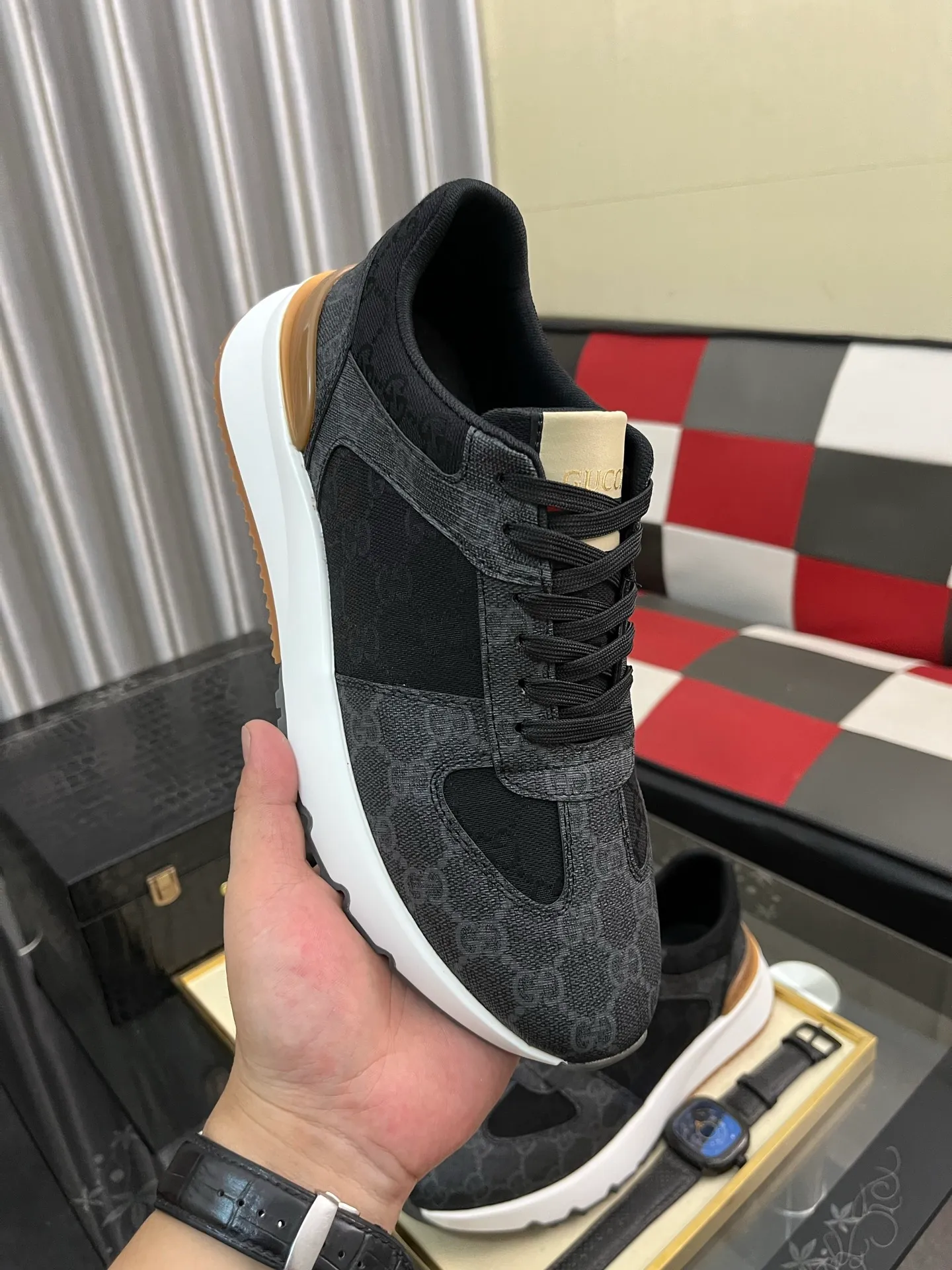 Men's shoes 💰438⌚️⌚️Gucci •Gucci original quality.~ Unique modern style sneakers. 🏃A must-have casual shoe for trendy men😍😍 Original brand imported from Italy, imported original leather, sheep lining (refuses to discolor and grind feet) Sole: Original sole provided by the original factory, French lazy style design ⚠️Fit to the feet, original quality, super comfortable original sole. Just like shooting the real thing 🎬The real thing is better, code number: 38-443️⃣colors available